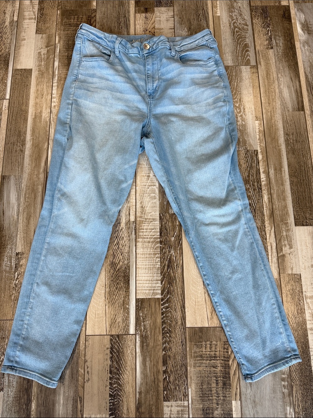 American Eagle light Blue Women’s curvy high rise jegging